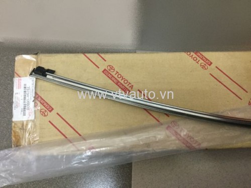 Nẹp mép trên cửa trước RH Toyota Camry 2009-2013  