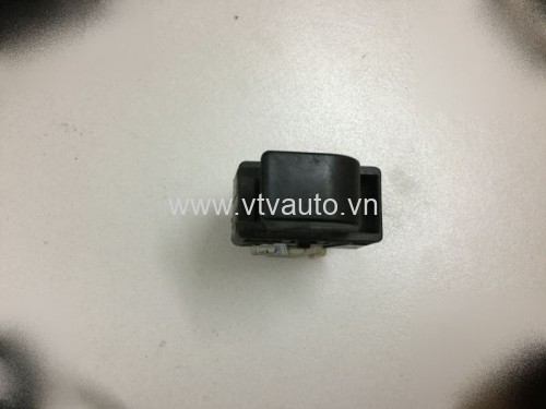 Công tắc lên xuống kính đơn Isuzu Hilander  2004 