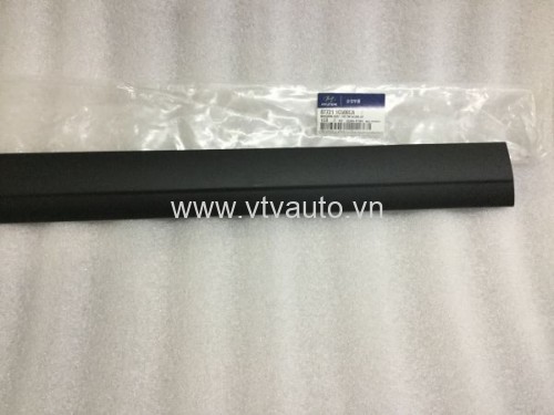 Nẹp sườn cánh cửa trước trái Hyundai Getz 