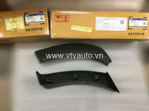 Ốp dè trước hai bên Ford Ranger 2002-2005  