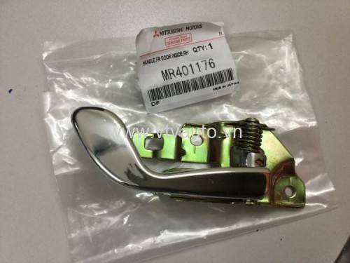 Tay Mở Trong Mạ Mitsubishi Jolie