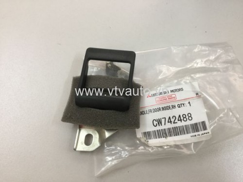 Tay mở trong vuông Mitsubishi  Jolie 