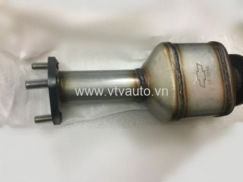 Bầu xả chứa than hoạt tính đoạn trên Chevrolet Captiva máy xăng 2007-2014   
