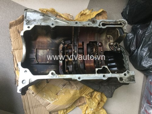Đáy các te liên tục đối trong Toyota Camry 2007-2013