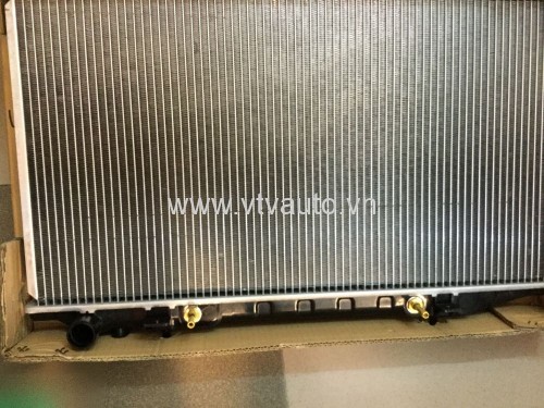 Két nước Nissan Bluebird U13, 1993-1997