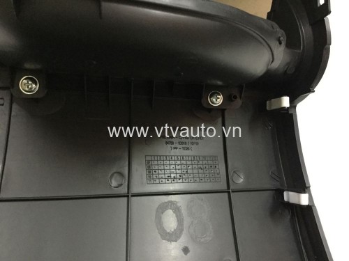 Tấm nhựa ốp trên mặt taplo Kia Carens 2008-2015