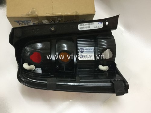 Đèn hậu RH Ford Escape 2001-2003