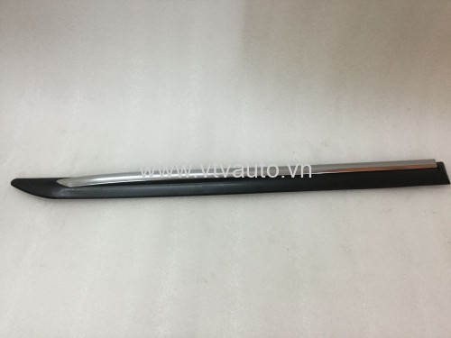 Nẹp sườn mạ cánh sau bên phải Toyota Camry mỹ 2009