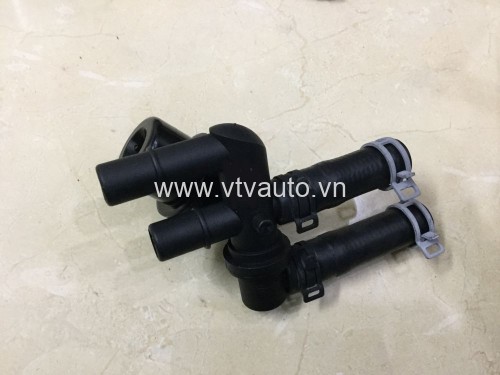 Cụm chia nước nóng Ford Transit 2014-2019