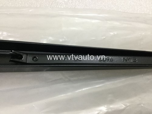 Cần gạt mưa trước Toyota Innova 2010
