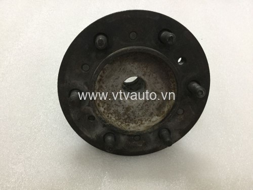 Mâm may ơ bãi Toyota Hiace 2006-2015