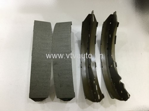 Bộ má phanh sau (Bố thắng sau guốc) Mitsubishi Triton 2007-2013