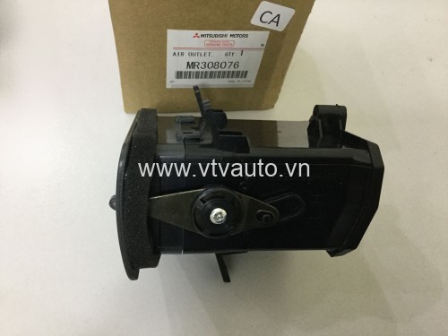 Cửa gió điều hòa bên trái Mitsubishi Pajero v33