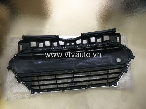 Lưới ba đờ xốc trước có viền mạ Hyundai Grand i10, 2015 4 máy 1.2