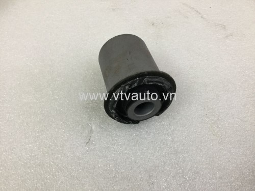 Cao su giữa càng Kia Sorento