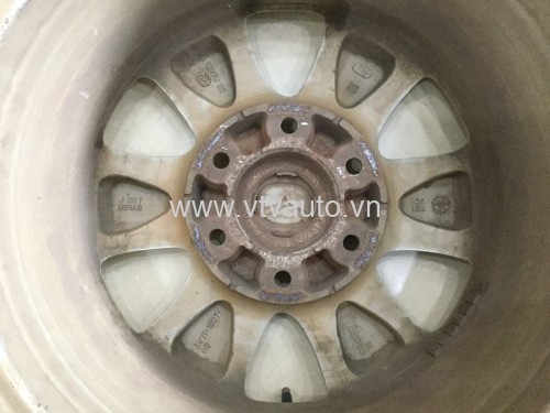 La giăng đúc vành 16 bãi Mazda BT50 2012-2015