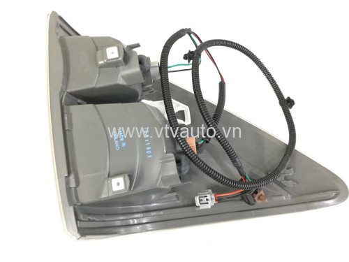 Đèn hậu ngoài phải Mazda BT50 2012-2015