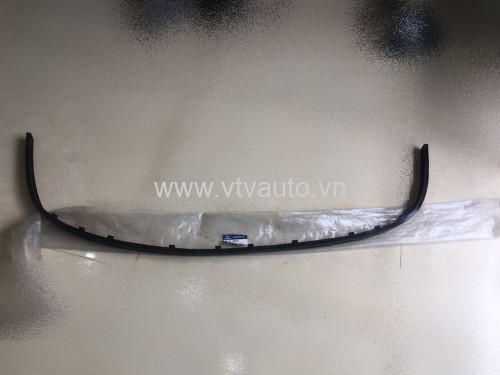 Ốp viền cản trước Hyundai Verna 2008-2010