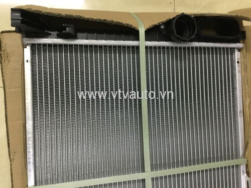 Két nước Mercedes-Benz E200 2002-2007