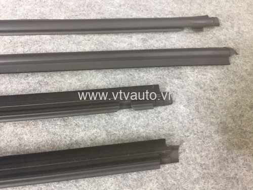 Bộ 4 nẹp chân kính ngoài Toyota Vios 2005