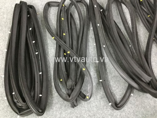 Bộ 4 cái gioăng cánh cửa Toyota Land Cruiser 1990-1997