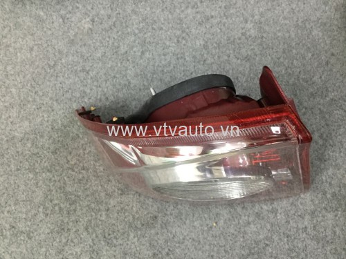 Đèn hậu bên trái Ford Focus 2004-2007