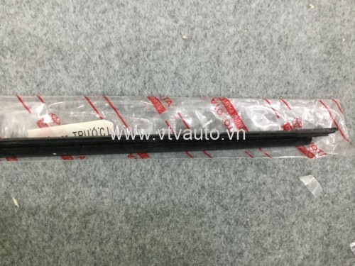 Nẹp chân kính ngoài trước trái Toyota Fortuner 2008-2015