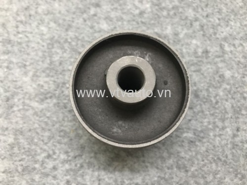 Cao su càng A to Nissan Teana