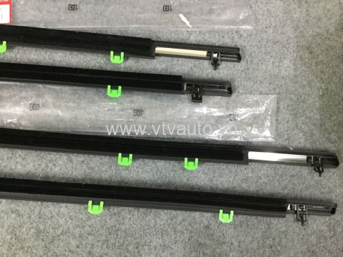 Bộ 4 cái nẹp chân kính ngoài Honda CRV (mạ crom)