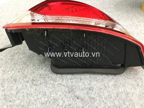 Đèn hậu ngoài bên phải Honda Civic 2008-2011