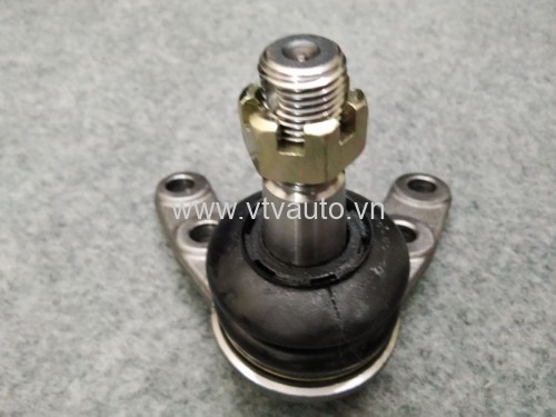 Rô Tuyn đứng dưới Ford Ranger 1992-2002