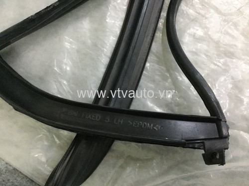Ron kính cửa sau trái Hyundai I10