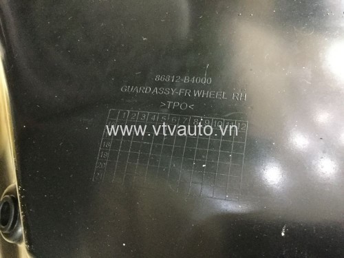 Vòm chắn bùn trước phải (Chắn bùn lòng dè) Hyundai Grand i10