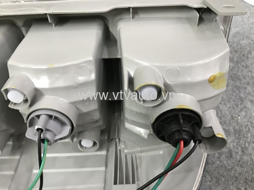 Đèn hậu trái Ford Ranger 2008-2011