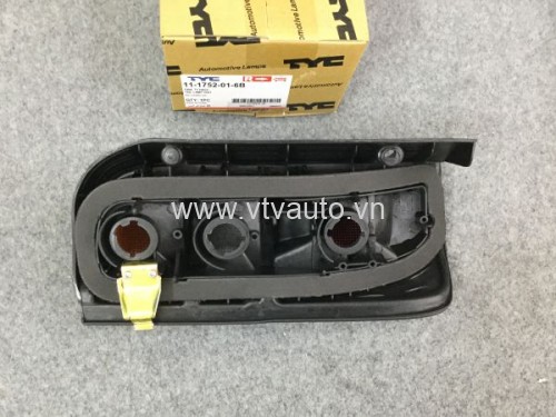 Đèn hậu bên phải Toyota Hiace 1998-2002