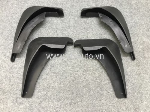 Chắn bùn bánh xe Ford Focus (4 cửa)