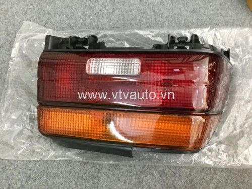 Đèn hậu ngoài bên trái Toyota Corolla 1992-1996