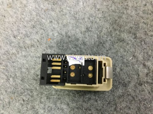 Công tắc lên kính sau Mazda 626, 2000-2002