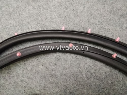 Gioăng cánh cửa sau phải Mazda 323,1999,Kia Spectra