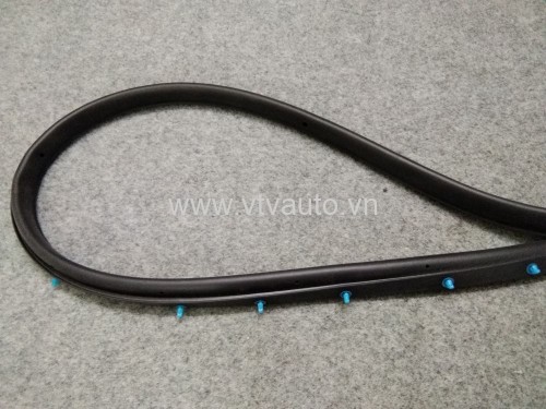 Gioăng cánh cửa sau trái Mazda 323,Ford Laser