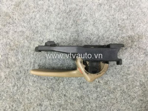 Tay mở cửa trong sau phải bãi Toyota Corona 1991-1995
