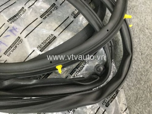 Gioăng cánh cửa trước trái Toyota Corona 1991-1995