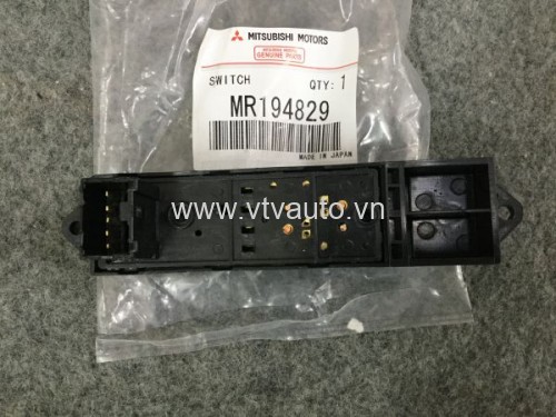 Công tắc kính cửa trước bên phải Mitsubishi Jolie 1998-2002