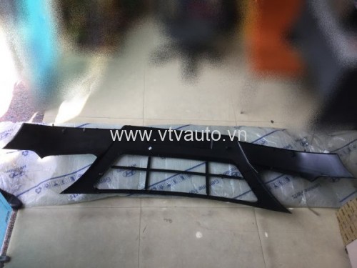 Ba đờ xốc miếng trên Hyundai Grand Starex 2015-2019