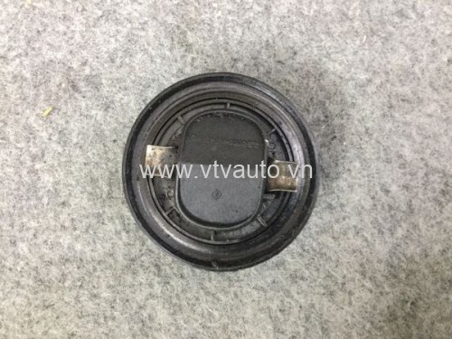 Nắp đậy lỗ đổ dầu nhớt bãi Ssangyong Korando