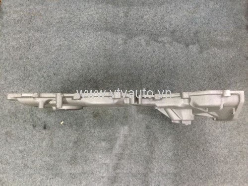 Mặt bích mặt máy Ford Focus 1.8, 2011 Hatback số tự động