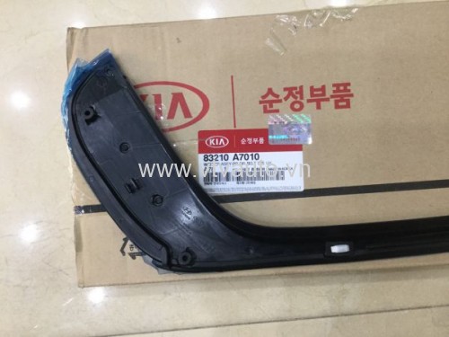 Nẹp chân kính ngoài sau trái Kia Cerato 2015-2019