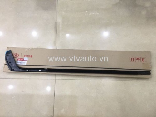 Nẹp chân kính ngoài sau trái Kia Cerato 2015-2019