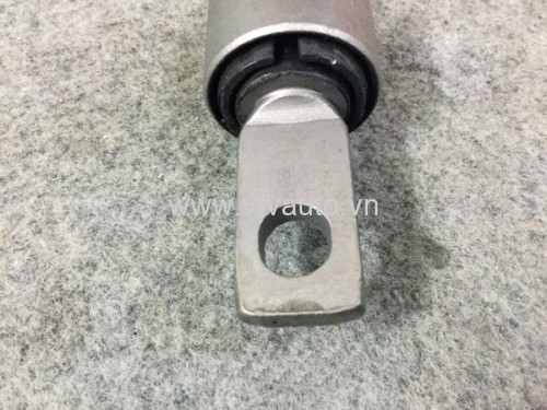 Cao su giằng sau có tai Honda Civic 1.8, 2006-2015