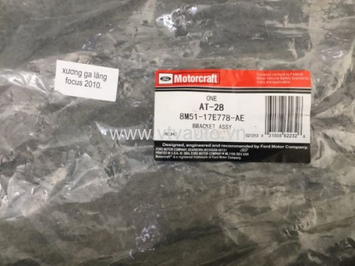 Xương nhựa đỡ ca lăng trước Ford Focus 2009-2014